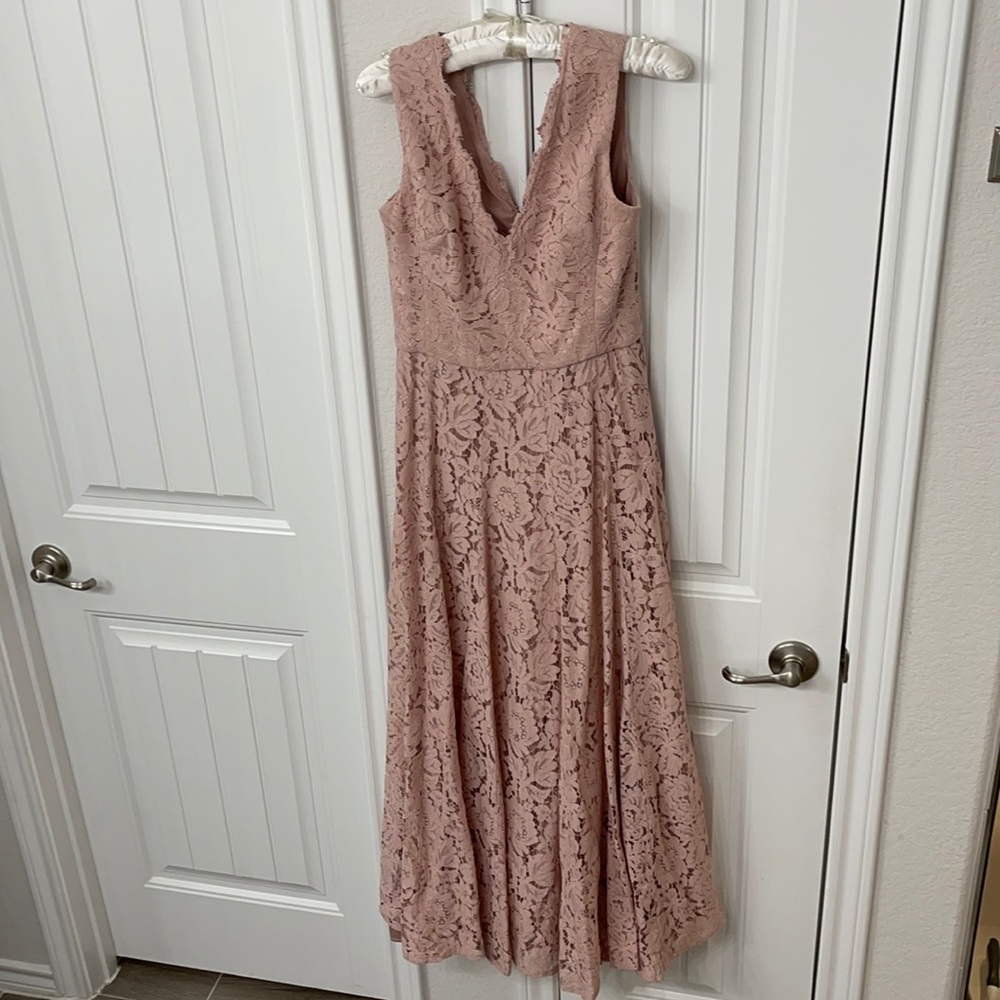Vera Wang pink lace gown size 4